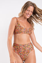 Load image into Gallery viewer, Image 07: Rio De Sol Bottom Bottom Bouquet Hotpants
