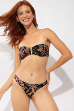 Load image into Gallery viewer, Image 06: Rio De Sol Top Top Flora Sara