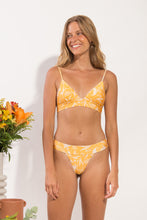 Load image into Gallery viewer, Model Front: Rio De Sol Set Set Sunny-Forest Tri-Cos Rio-Cos