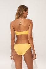 Load image into Gallery viewer, Model Back: Wednesday In Hawaii By Rio De Sol Top Top Lilikoi Lani