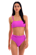 Load image into Gallery viewer, Model Front: Rio De Sol Set Set St-Tpz-Pink Reto Hotpant-High