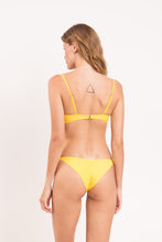 Load image into Gallery viewer, Model Back: Rio De Sol Top Top Amarelo Bandeau-Crispy