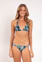 Load image into Gallery viewer, Model Front: Rio De Sol Bottom Bottom Azule Mel
