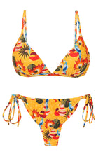 Load image into Gallery viewer, Product Front: Rio De Sol Set Set Stories Tri-Fixo Cheeky-Micro
