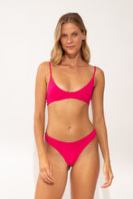 Load image into Gallery viewer, Model Front: Wednesday In Hawaii By Rio De Sol Set Set Guava Hana Sunset
