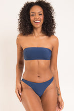 Load image into Gallery viewer, Image 09: Rio De Sol Set Set Navy Bandeau-Reto Nice-Fio
